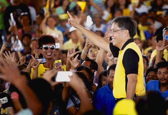 Mar Roxas